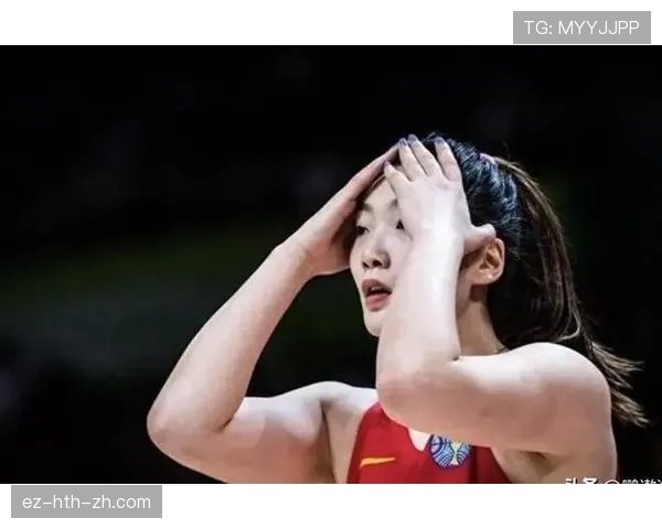 李梦训练完直接拎爱马仕去火锅店，这姐的自律和放纵是两套系统？